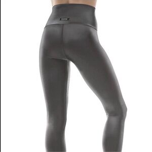 K-DEER gray sneaker length leggings previously loved size small